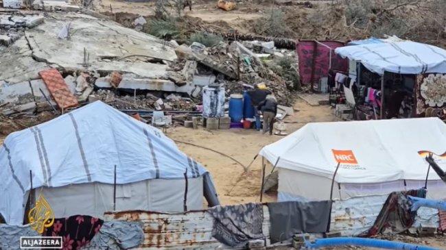 Banjir Rendam Tenda Pengungsian, Warga Palestina Berjuang di Tengah Hujan Deras