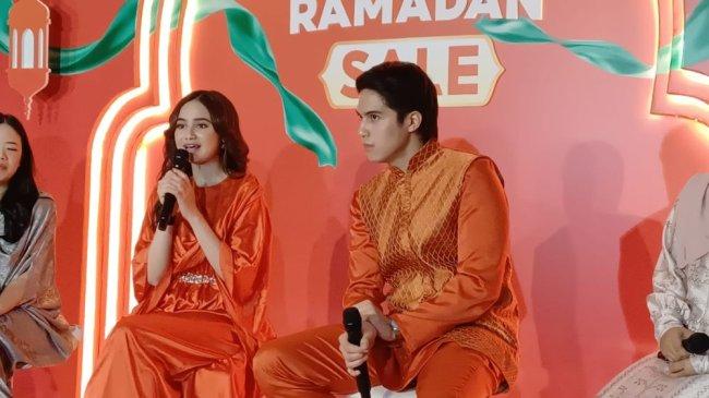 Tangis Syifa Hadju Pecah Dilamar El Rumi, sang Kekasih Ikut Menangis