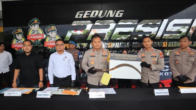 Janjian Tawuran Lewat WhatsApp, Dua Remaja di Bekasi Diamankan Polisi