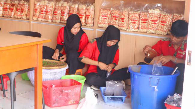 Omset Bisnis Pempek Haiedi Ulandari Naik dari Rp30 Juta Jadi Rp300 Juta per Bulan