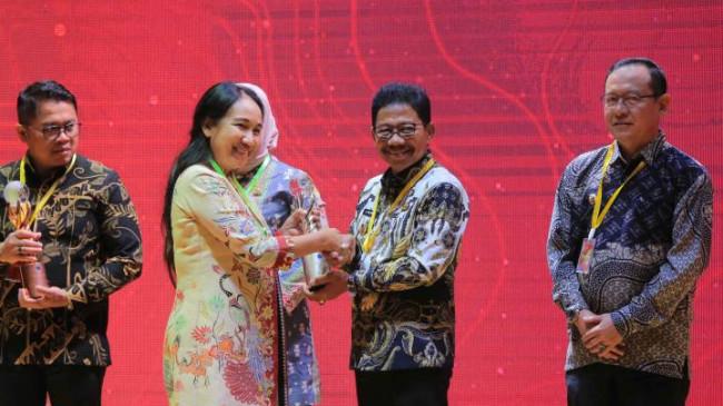 Pemkot Tangerang Raih Penghargaan Bhumandala Rajata Berkat Inovasi SIPANTAU
