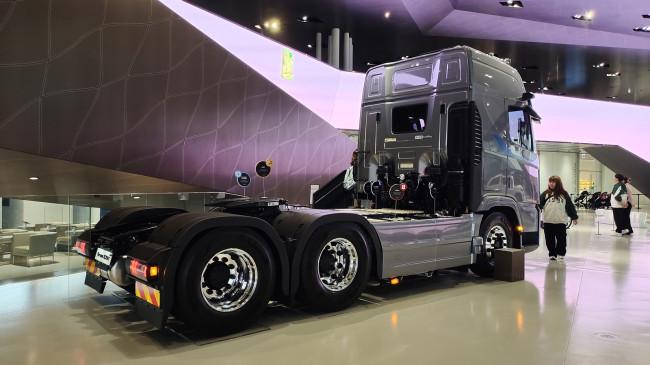 Xcient Fuel Cell, Truk Masa Depan Berbahan Bakar Hidrogen dari Hyundai