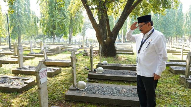Ziarah ke TMP Kalibata: Memaknai Perjuangan dan Visi UKI Memasuki Usia 72 Tahun