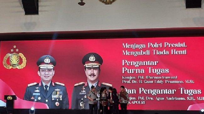 Komjen Gatot Eddy Menahan Tangis Saat Ucapkan Perpisahan Usai 35 Tahun Mengabdi di Institusi Polri