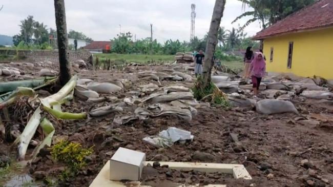 Kisah Korban Banjir di Kebumen: Panik Berlarian ke Rumah Saat Tanggul Jebol