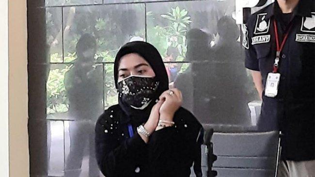 Reaksi Adik Syahrini usai Pawon Bu Cetar Ketahuan Comot Foto Dimsum Chef Devina Hermawan Tanpa Izin