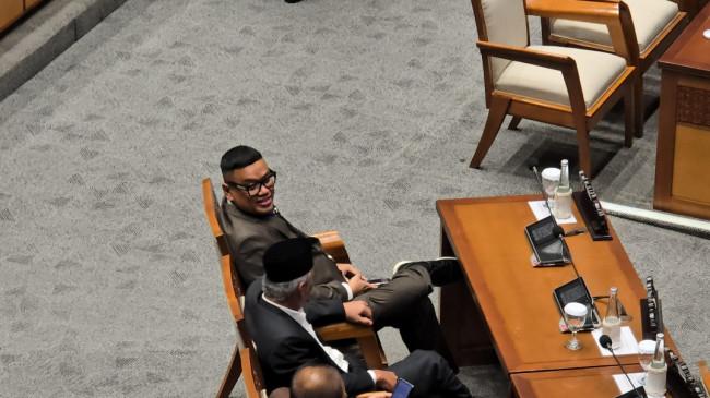 Adies Kadir dan Uya Kuya Hadiri Rapat Paripurna DPR Setelah Lolos dari Sanksi MKD