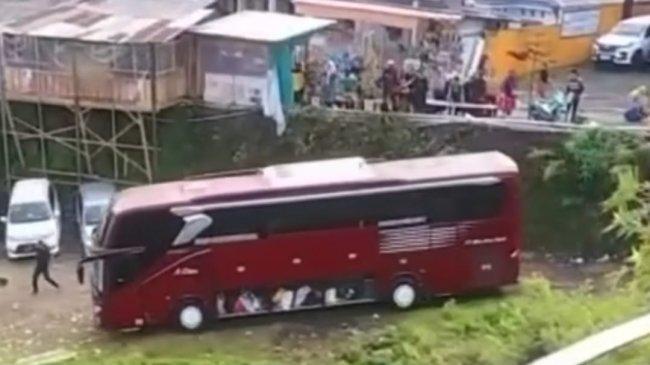 Fakta Anak Kecil Mainan Rem saat Kecelakaan Bus di Guci Tegal, Polisi dan Korban Selamat Membantah