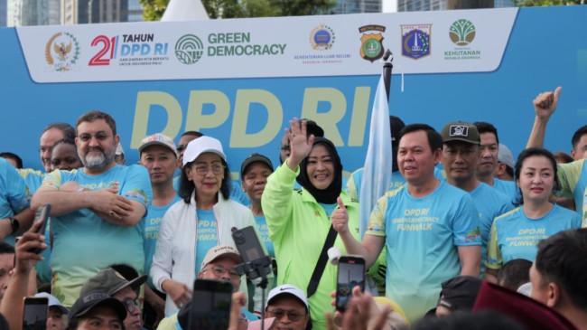 Ribuan Warga Bergerak Bersama di GBK, DPD RI Dorong Demokrasi Ramah Lingkungan