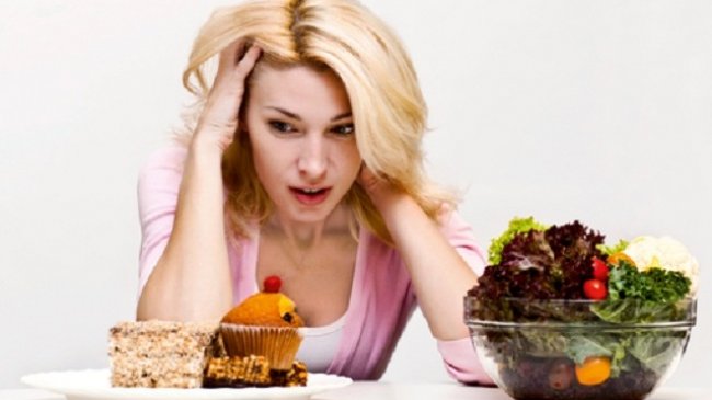 Kenapa Sering Makan Saat Stres? Psikolog Jelaskan Fenomena Emotional Eating