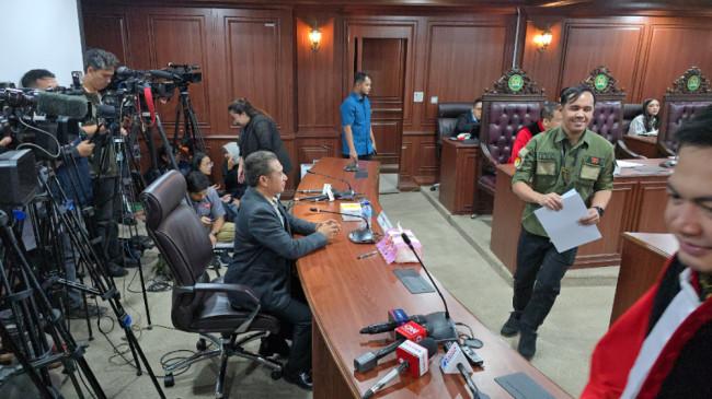 Momen Ahli Media Sosial dan Wartawan Senior yang Meliput di Parlemen Beri Keterangan Sidang MKD