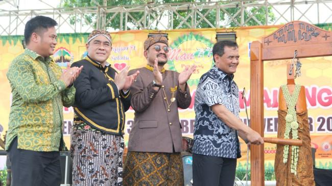 Hadiri Festival Mangga, Gubernur Jateng Apresiasi Desa Penggarit Pemalang