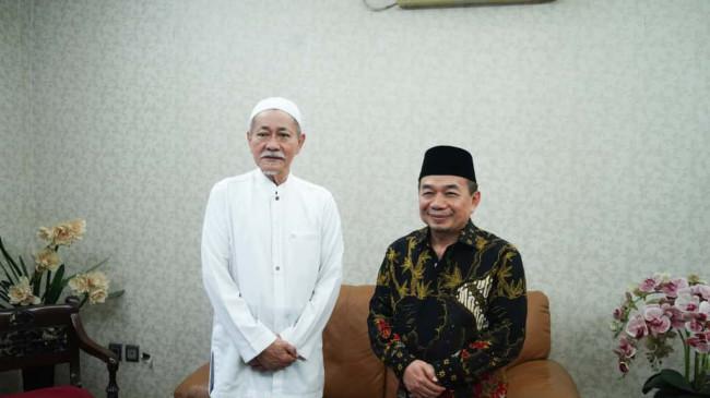 Temui KH Embay, Jazuli Ungkap Mathlaul Anwar Rumah Besar Pengabdiannya