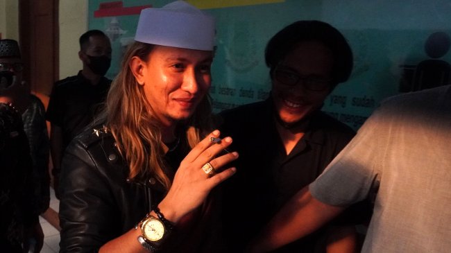 Helwa Bachmid Nangis Histeris Disebut Banyak Drama, Istri Sah Habib Bahar Santai: Kayak Lagi Casting