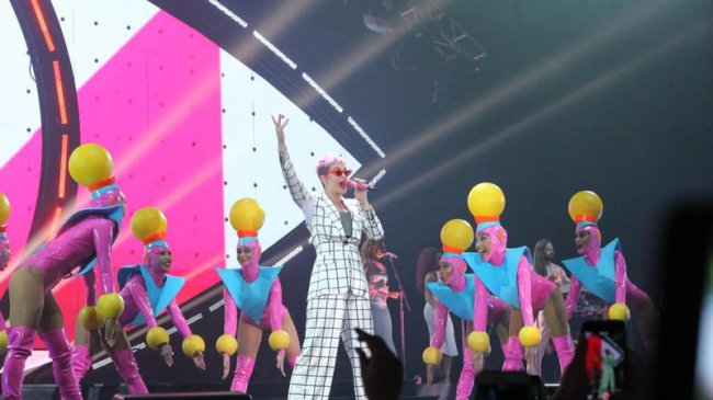 Terjemahan Lirik Lagu Unconditionally - Katy Perry: I Will Love You Unconditionally