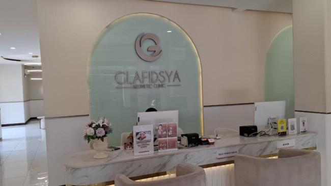 Tak Hadir di Ruang Sidang, Reza Gladys Nonton Bareng Vonis Nikita Mirzani dengan Keluarga & Kerabat