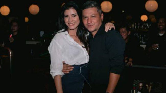 Medina Dina Sebut Kabar Hubungan Asmaranya dengan Gading Marten Hanya Gosip: Kita Teman Dekat