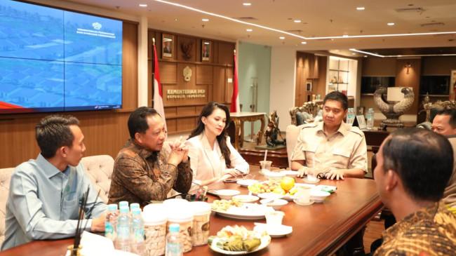 Rapat Bersama Menteri PKP, Mendagri Tekankan Pentingnya Hunian Layak untuk Masyarakat