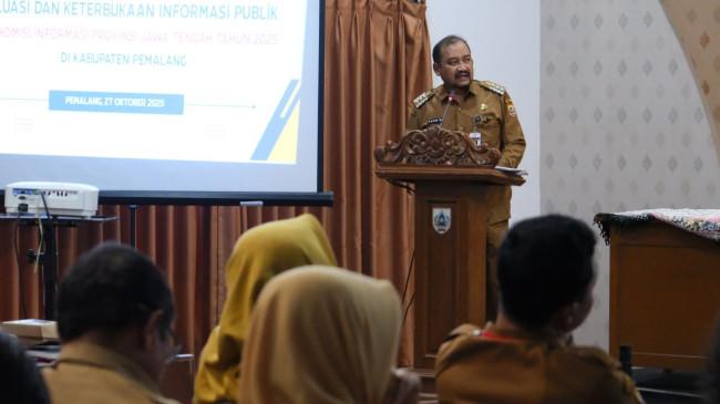 Dorong Keterbukaan Publik, Bupati Pemalang Minta OPD Maksimalkan Media Sosial