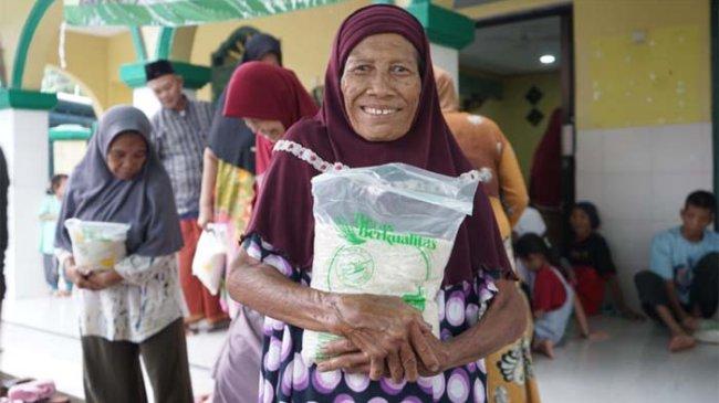 Bolehkah Menyalurkan Zakat kepada Keluarga Sendiri? Begini Penjelasannya