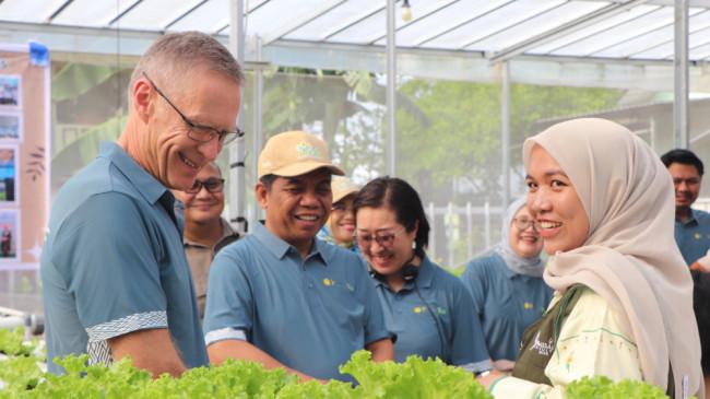 Mentan Amran Sulaiman Sebut Petani Milenial Kunci Modernisasi Pertanian Desa