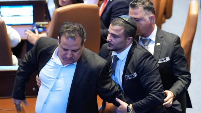 Sosok Politikus Israel Diseret ke Luar Ruangan Karena Teriaki Donald Trump Saat Berpidato