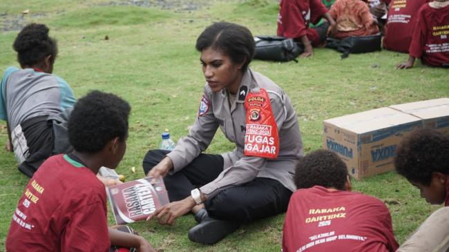 Tingkatkan Wawasan Masyarakat, Subsatgas Si Ipar Polres Jayapura Gelar Kegiatan Pembelajaran