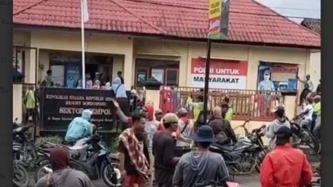 KRONOLOGI dan Penyebab Warga Geruduk Polsek Sempol Ijen Bondowoso, Ada Petani Diduga Diculik