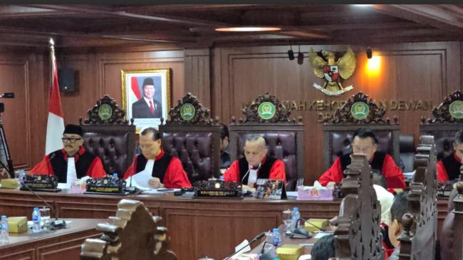 MKD DPR Gelar Sidang Lanjutan Sahroni Cs