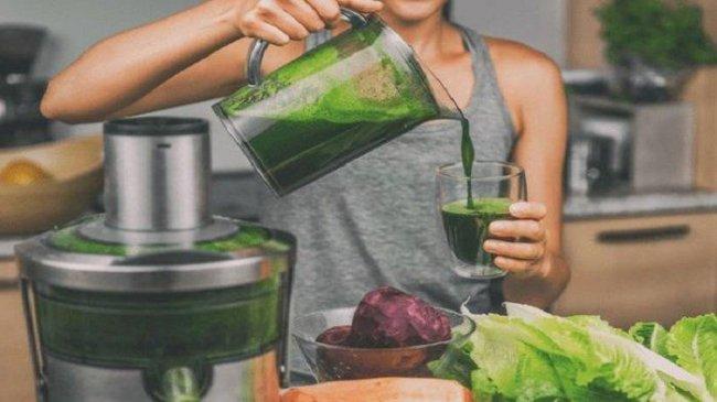 Jus 'Ijo' Tren Lagi,  Dianggap Bisa Lunturkan Racun, Dokter Ungkap Fakta Soal Detox