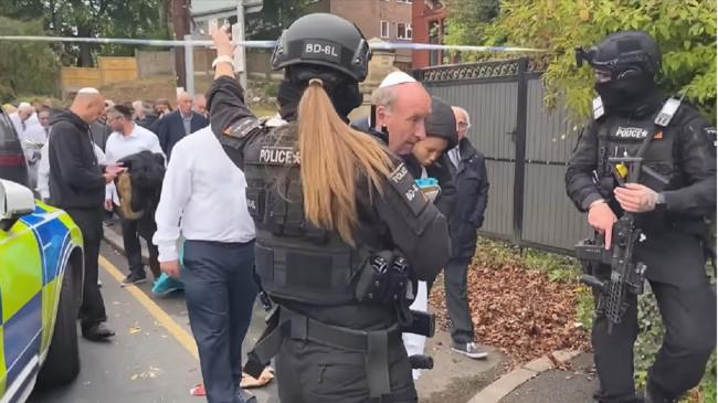 7 Fakta Teror di Sinagoge Manchester, Siapa Korban dan Siapa Penyerang?