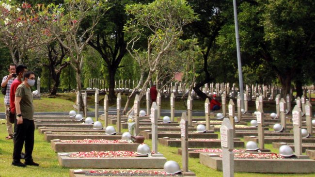 Contoh Teks Doa saat Ziarah Nasional Hari Pahlawan 10 November 2025