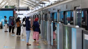 2-tahun-mrt-jakarta-dinilai-hadirkan-budaya-transportasi-baru_20210328_225156.jpg