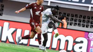 211-Madura-United-Balotelli.jpg