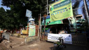 9-pedagang-positif-covid-19-pasar-palmerah-ditutup-3-hari_20200625_233240.jpg