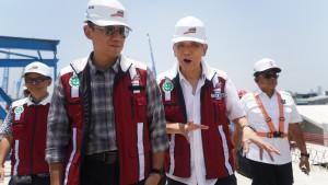 AHY-bersama-pemilik-PT-Citra-Marga-Nusaphala-Persada-CMNP-Jusuf-Hamka.jpg