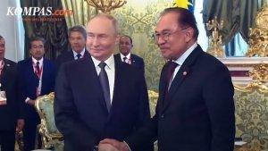 ANWAR-IBRAHIM-PUTIN-Tangkap-layar-Vladimir-Putin-dan-Anwar-Ibrahim.jpg