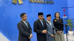 Abdul-Kadir-Karding-serah-jabatan-Menteri-P2MI-kepada-Mukhtarudin-di-Kementerian-P2MI.jpg