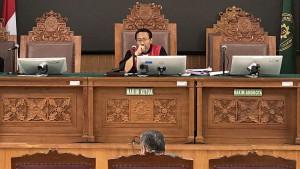 Ahli-hukum-pidana-Chairul-Huda-di-sidang-praperadilan-Nadiem-Makarim.jpg