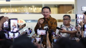 Ahok-Usai-Menjalani-Pemeriksaan-Kejaksaan-Agung_20250313_214301.jpg