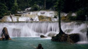 Air-Terjun-Moramo.jpg