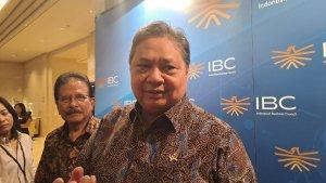Airlangga-Hartarto-ketika-ditemui-di-sela-acara-Business-Competitiveness-Outlook.jpg