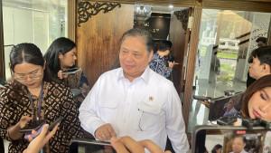 Airlangga-Hartarto-usai-rapat-terbatas-dengan-Presiden-Prabowo-321.jpg