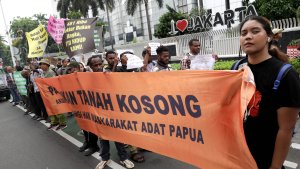 Aksi-Penolakan-Pelepasan-Kawasan-Hutan-Papua-Selatan_20251007_125916.jpg