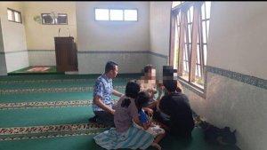 Aksi-Penyanderaan-Satu-Keluarga-di-Masjid_1.jpg