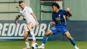 Aksi-Rachmat-Irianto-di-laga-Lion-City-Sailors-vs-Persib-di-Liga-Champions-Asia-2.jpg