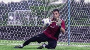 Aksi-kiper-Timnas-Indonesia-Emil-Audero-menjalani-latihan-di-Bali-United-Traing-Center.jpg