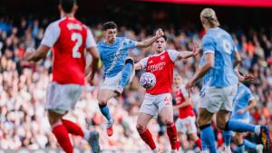 Aksi-winger-Manchester-City-Phil-Foden-saat-melawan-Arsenal.jpg