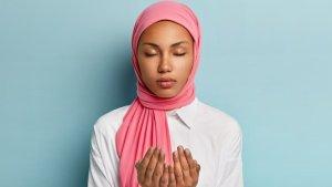 Bacaan-Doa-Qunut-Subuh-Sendiri-untuk-Perempuan.jpg