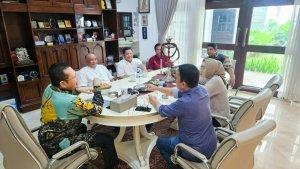 Bamsoet-saat-menerima-perwakilan-Blackstone-Picture-dan-Bigbeng-Production.jpg